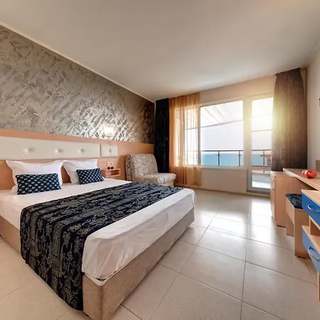 מלון Blue Bay 3*