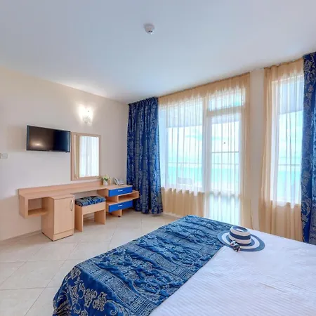 מלון Blue Bay סאני ביץ'